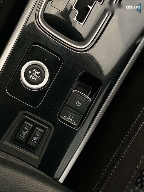 Mitsubishi Outlander 2018 - фото 26