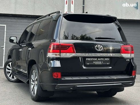 Toyota Land Cruiser 2017 - фото 29