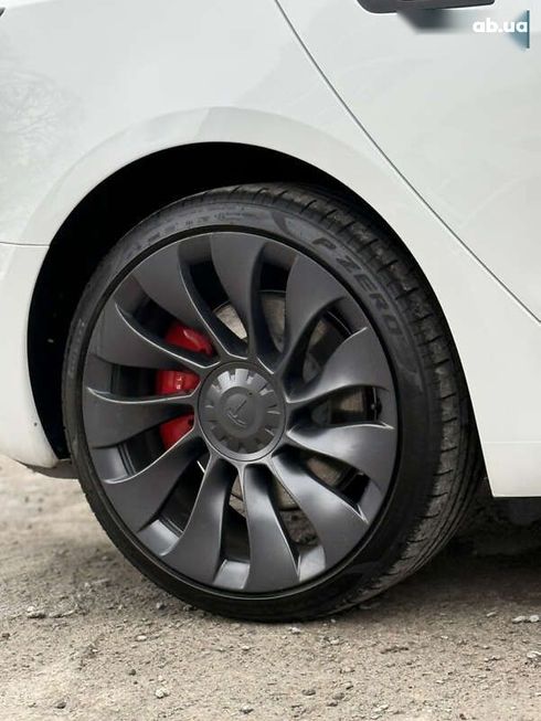 Tesla Model 3 2022 - фото 19