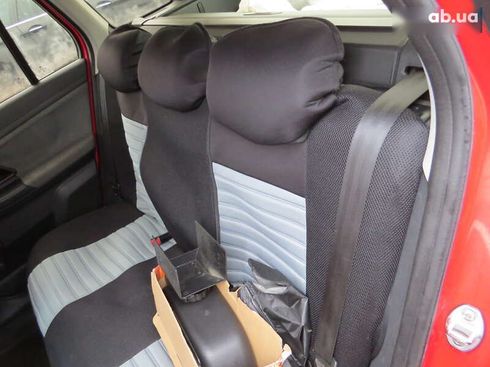 Skoda Fabia 2011 - фото 11