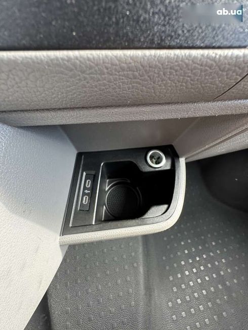 Volkswagen Transporter 2021 - фото 23