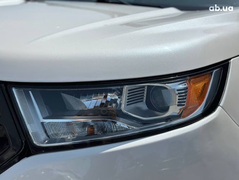 Ford Edge 2018 белый - фото 13