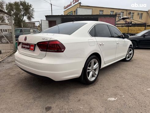 Volkswagen passat b7 2014 белый - фото 5