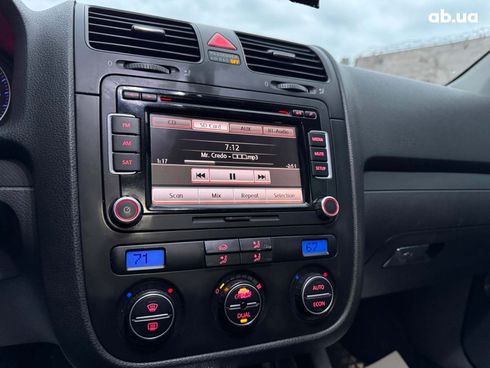 Volkswagen Golf 2007 красный - фото 17