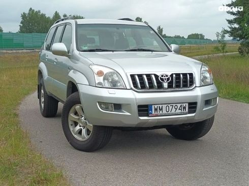 Toyota Land Cruiser 2007 серебристый - фото 2