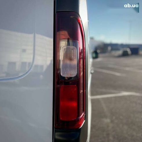 Renault Trafic 2020 - фото 13