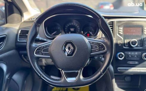 Renault Megane 2016 - фото 11