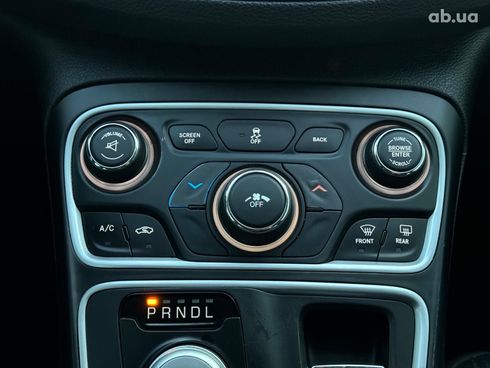 Chrysler 200 2016 серый - фото 31