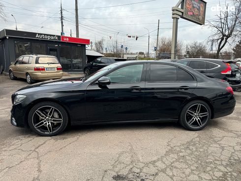 Mercedes-Benz E-Класс 2018 черный - фото 11