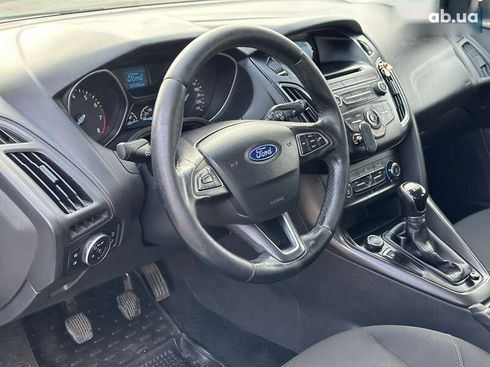 Ford Focus 2017 - фото 17