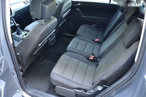 Volkswagen Touran 2020 - фото 18
