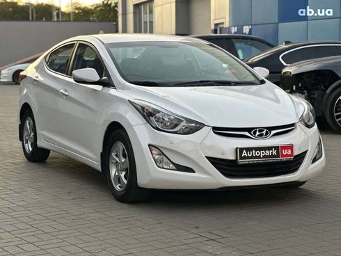 Hyundai Elantra 2015 белый - фото 3