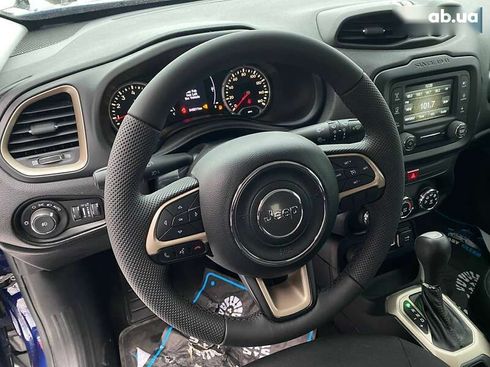 Jeep Renegade 2017 - фото 12