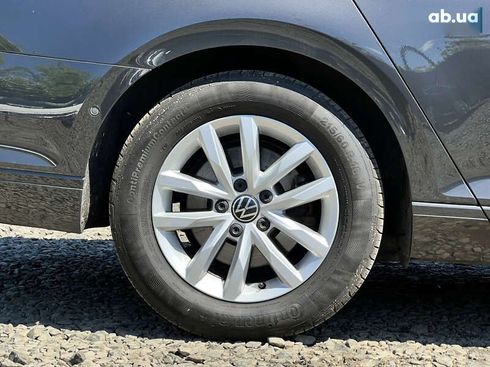 Volkswagen Passat 2021 - фото 25