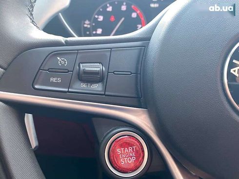 Alfa Romeo Giulia 2018 - фото 22