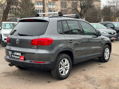 Volkswagen Tiguan 2015 серый - фото 11