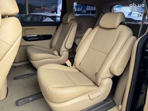 Kia Carnival 2018 - фото 23