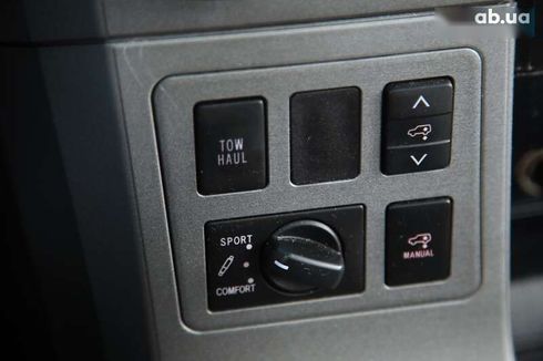 Toyota Sequoia 2012 - фото 19