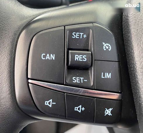 Ford Focus 2019 - фото 16