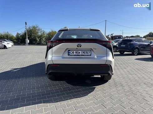 Toyota bZ 2025 - фото 4
