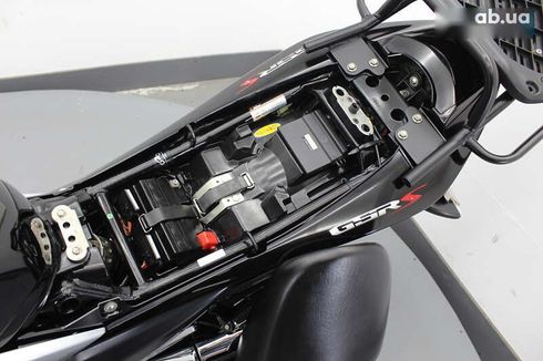 Suzuki GSR 2017 - фото 25