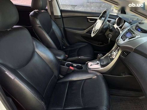 Hyundai Elantra 2011 - фото 23