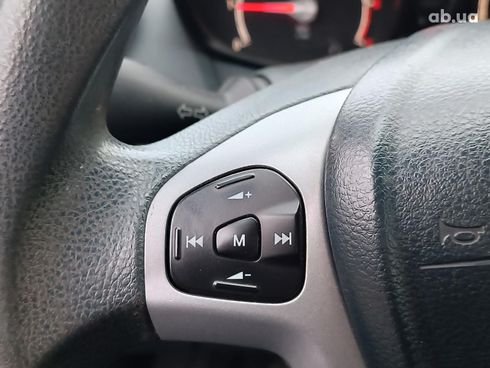 Ford Fiesta 2012 красный - фото 20