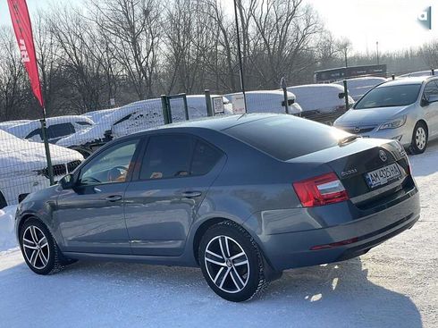Skoda Octavia 2017 - фото 18
