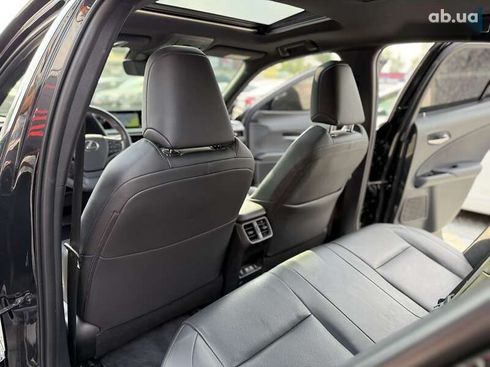 Lexus UX 2020 - фото 26