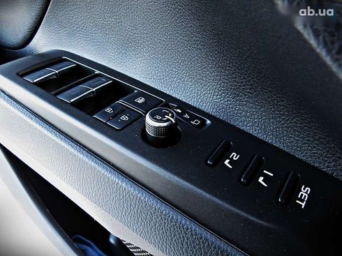 Toyota Camry 2021 - фото 8