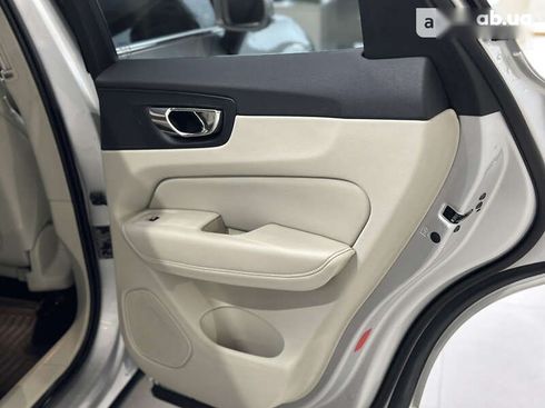 Volvo XC60 2017 - фото 21