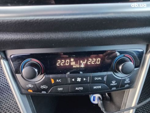 Suzuki SX4 2019 красный - фото 11