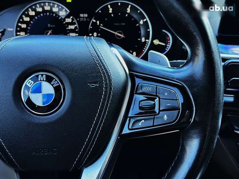 BMW 5 серия 2016 - фото 30