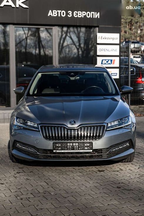 Skoda Superb 2020 - фото 7
