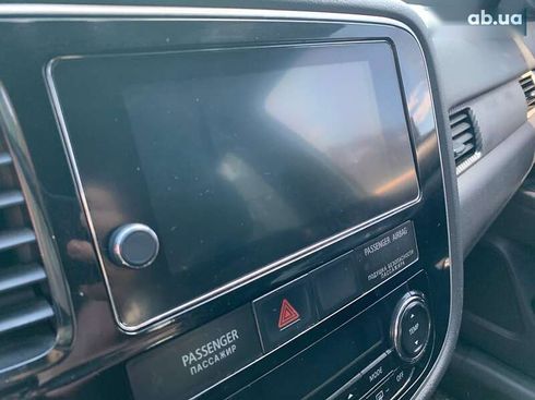 Mitsubishi Outlander 2012 - фото 21