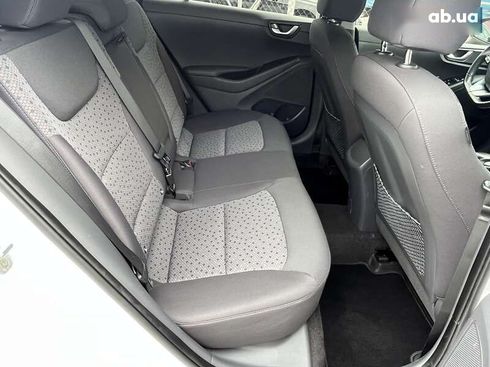 Hyundai Ioniq 2017 - фото 17