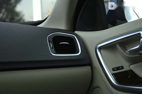 Volvo V60 2014 - фото 13