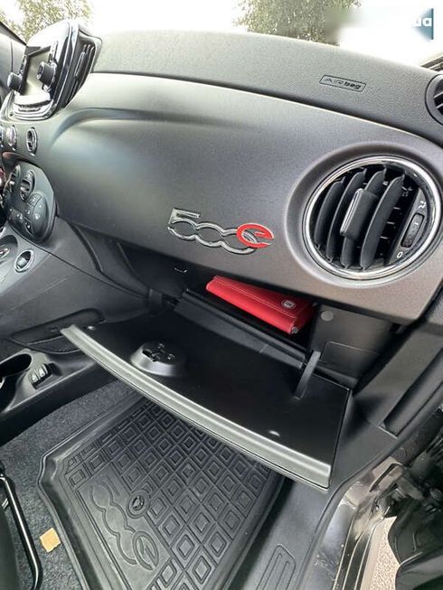 Fiat 500E 2017 - фото 22