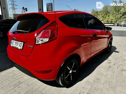 Ford Fiesta 2013 - фото 6