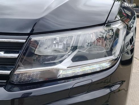 Volkswagen Tiguan 2021 черный - фото 5