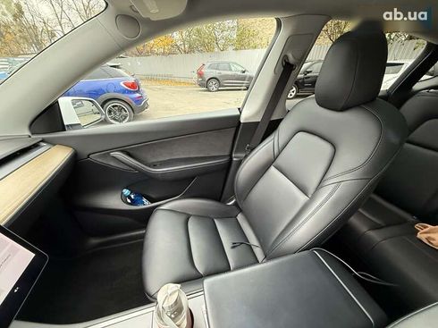 Tesla Model Y 2021 - фото 18