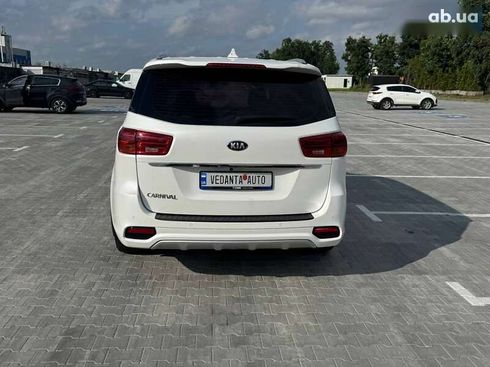 Kia Carnival 2019 - фото 7
