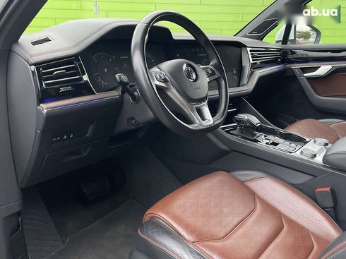 Volkswagen Touareg 2018 - фото 26