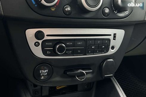 Renault Megane 2015 - фото 17