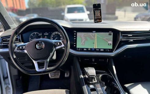 Volkswagen Touareg 2018 - фото 12