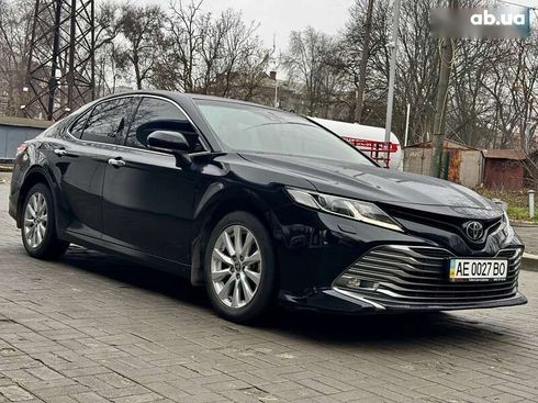 Toyota Camry 2020 - фото 11