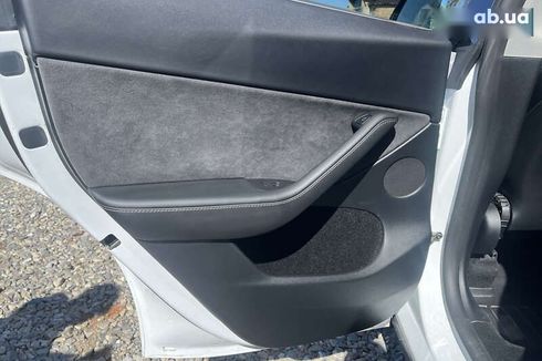 Tesla Model Y 2023 - фото 17