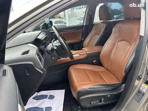 Lexus RX 2018 - фото 16