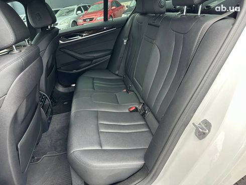 BMW 5 серия 2018 белый - фото 34