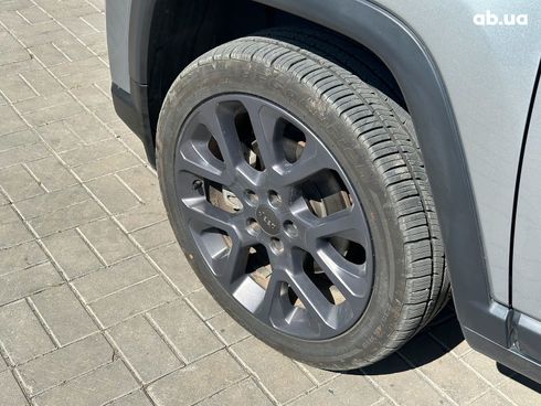 Jeep Compass 2020 серый - фото 8